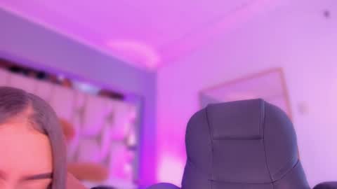 Snapshot of aishakassandra chatting on December 5, 11:30 am KASSANDRA online show from December 5, 11:30 am