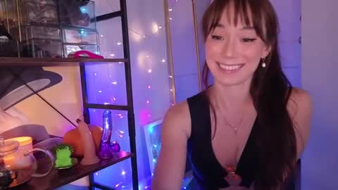 Aisha Lee online show from October 11, 7:29 am