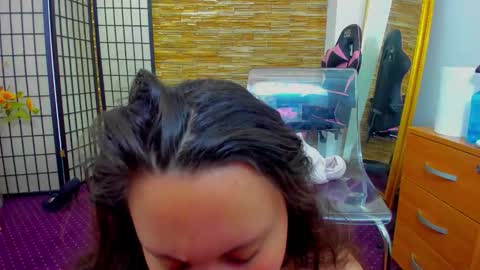 Aisha online show from January 14, 5:46 am