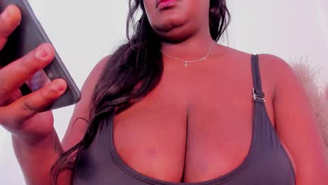 aishazaa online show from November 13, 2:49 pm