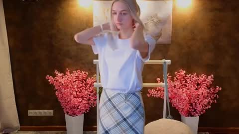 Snapshot of aishiro chatting on February 17, 12:48 pm aishiro online show from February 17, 12:48 pm