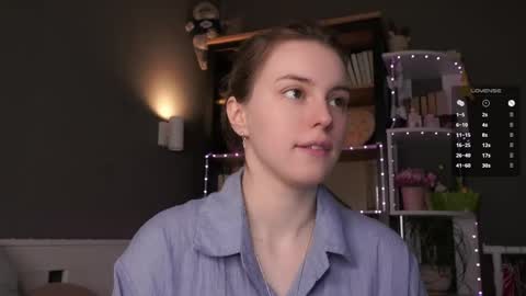 Aliza online show from April 28, 1:26 am