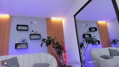 Snapshot of aixa_charless chatting on May 22, 12:00 pm Aixa online show from May 22, 12:00 pm