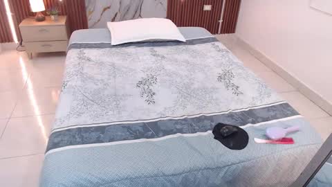 AIXA  online show from October 27, 12:20 pm