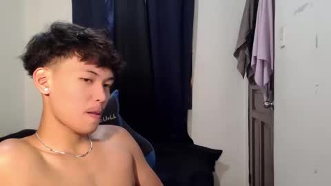 aj_daksxx online show from May 5, 5:32 pm