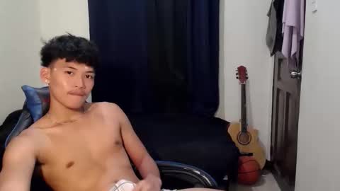 aj_daksxx online show from May 6, 7:02 am