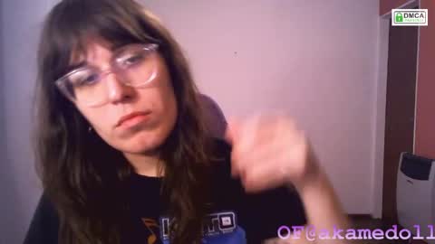 Snapshot of akamedolle chatting on May 17, 4:43 am Veronica Akame 3 online show from May 17, 4:43 am