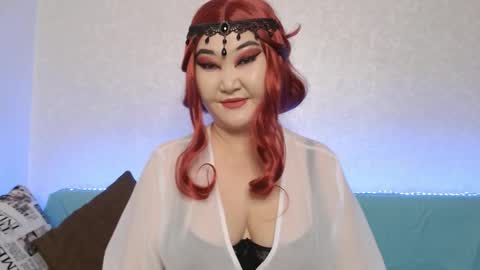 Snapshot of akanire chatting on September 25, 7:12 am Shelly online show from September 25, 7:12 am