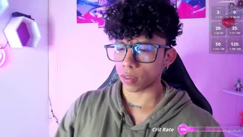 akazaboy online show from September 19, 4:36 am