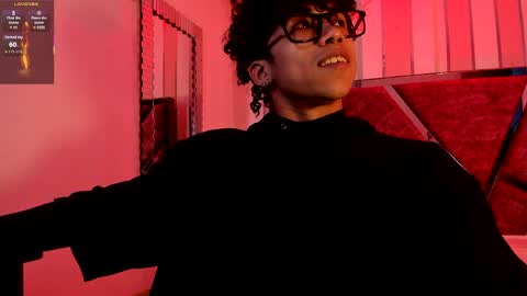 Snapshot of akazaboy chatting on May 8, 5:57 am akazaboy online show from May 8, 5:57 am