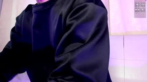 Snapshot of akazaboy chatting on May 31, 4:53 am akazaboy online show from May 31, 4:53 am
