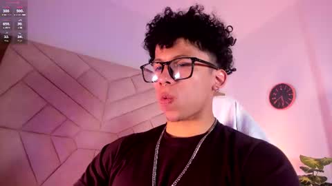 Snapshot of akazaboy chatting on July 13, 4:48 am akazaboy online show from July 13, 4:48 am