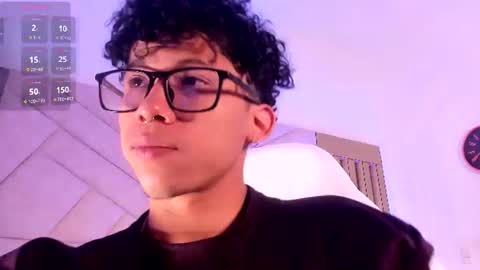 Snapshot of akazaboy chatting on July 14, 4:39 am akazaboy online show from July 14, 4:39 am