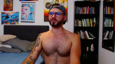 akiles online show from December 9, 11:03 pm