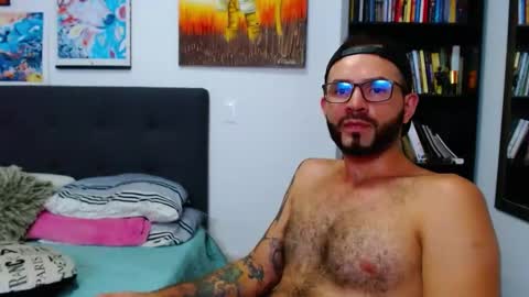 akiles online show from January 9, 2:01 am