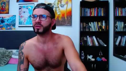 akiles online show from January 13, 10:56 pm