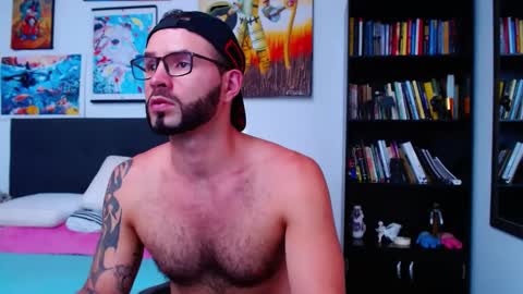 akiles online show from January 15, 10:24 pm