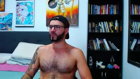 akiles online show from January 16, 1:27 am