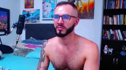 akiles online show from February 21, 9:43 pm