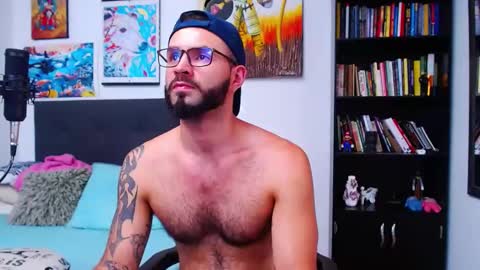 akiles online show from March 10, 10:13 pm