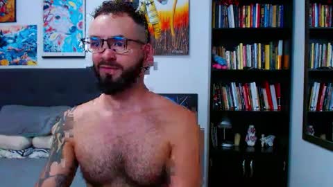akiles online show from September 30, 11:32 pm