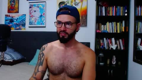 akiles online show from November 25, 11:05 pm