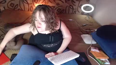 Snapshot of akindmodel chatting on January 22, 8:40 am Natalie online show from January 22, 8:40 am