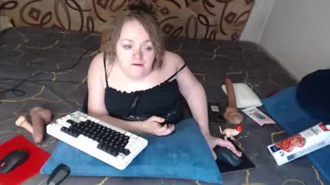 Snapshot of akindmodel chatting on February 25, 10:29 pm Natalie online show from February 25, 10:29 pm