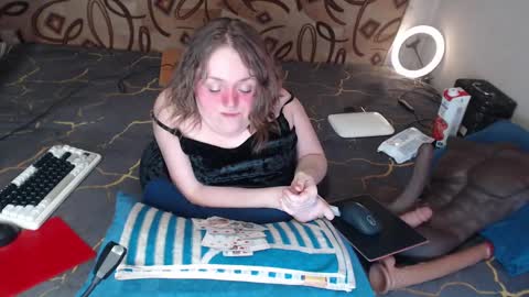 Snapshot of akindmodel chatting on March 9, 8:40 am Natalie online show from March 9, 8:40 am