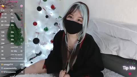 Amilia online show from December 16, 6:57 pm