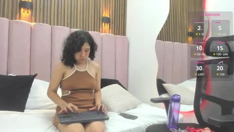 Snapshot of akirahayami chatting on June 3, 8:03 pm AkiraHayami online show from June 3, 8:03 pm