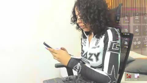 Snapshot of akirahayami chatting on June 25, 11:59 am AkiraHayami online show from June 25, 11:59 am