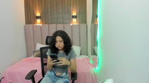 Snapshot of akirahayami chatting on July 17, 12:01 pm AkiraHayami online show from July 17, 12:01 pm