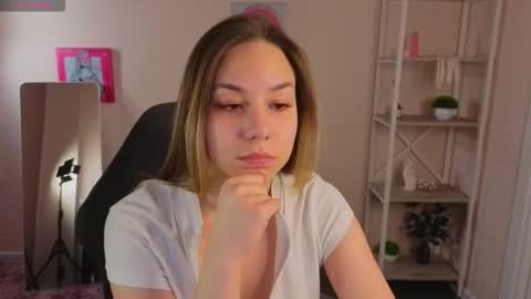 Al1ice online show from March 14, 9:26 am