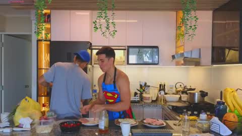 Snapshot of al_miko chatting on December 11, 8:28 pm Al Fox Miko Fortuni online show from December 11, 8:28 pm