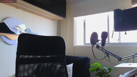 Snapshot of al_miko chatting on January 26, 9:40 pm Al Fox Miko Fortuni online show from January 26, 9:40 pm