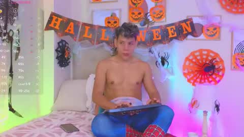 Snapshot of al_miko chatting on October 31, 12:33 am Al Fox Miko Fortuni online show from October 31, 12:33 am