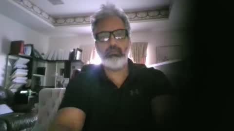 Snapshot of aladdin31673 chatting on March 16, 12:17 am aladdin31673 online show from March 16, 12:17 am