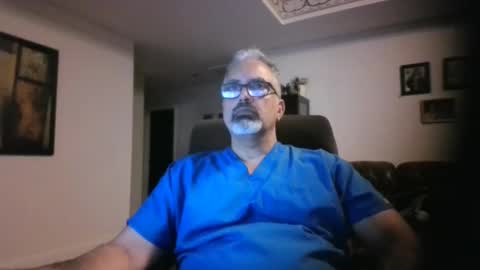 Snapshot of aladdin31673 chatting on June 2, 2:57 am aladdin31673 online show from June 2, 2:57 am