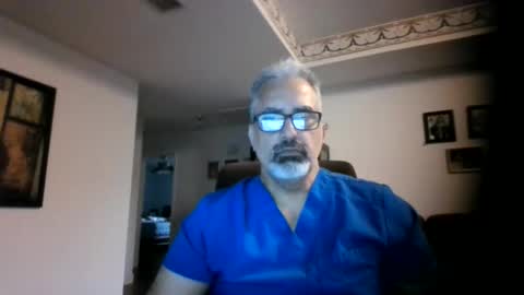 Snapshot of aladdin31673 chatting on June 3, 12:35 am aladdin31673 online show from June 3, 12:35 am