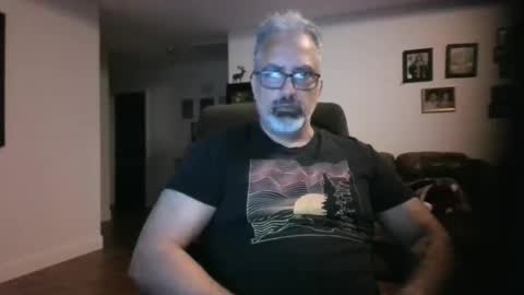 Snapshot of aladdin31673 chatting on June 4, 1:55 am aladdin31673 online show from June 4, 1:55 am