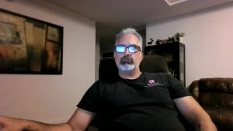 Snapshot of aladdin31673 chatting on June 6, 1:54 am aladdin31673 online show from June 6, 1:54 am