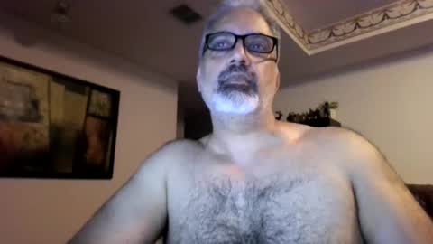 Snapshot of aladdin31673 chatting on June 11, 2:53 am aladdin31673 online show from June 11, 2:53 am