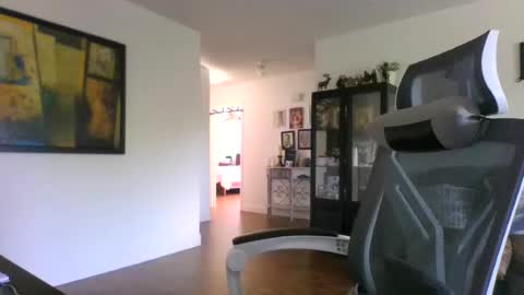 Snapshot of aladdin31673 chatting on July 6, 10:34 pm aladdin31673 online show from July 6, 10:34 pm