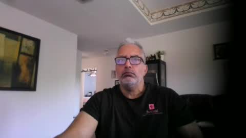 Snapshot of aladdin31673 chatting on August 1, 2:05 pm aladdin31673 online show from August 1, 2:05 pm