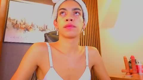 Snapshot of alahia__rodriguez chatting on July 12, 12:29 pm Alahia Rodriguez online show from July 12, 12:29 pm