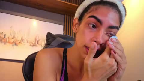 Snapshot of alahia__rodriguez chatting on July 20, 1:24 pm Alahia Rodriguez online show from July 20, 1:24 pm