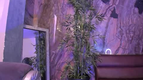 ALAHIA online show from February 2, 5:22 pm