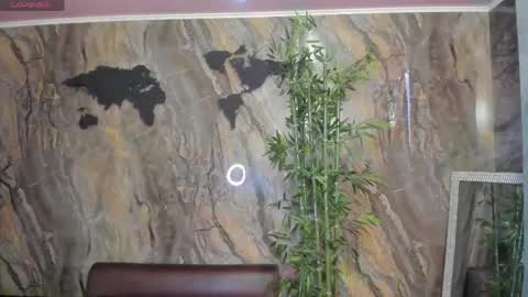 Snapshot of alahia_dangelo_ chatting on May 3, 3:51 pm ALAHIA online show from May 3, 3:51 pm