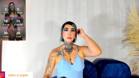 Snapshot of alahia_dangelo_ chatting on May 19, 5:41 pm ALAHIA online show from May 19, 5:41 pm